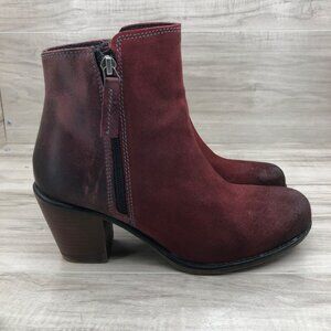 Women's Burgundy Ankle Boots Natural/ Intentional Destressing. Gorgeous EUC!!!